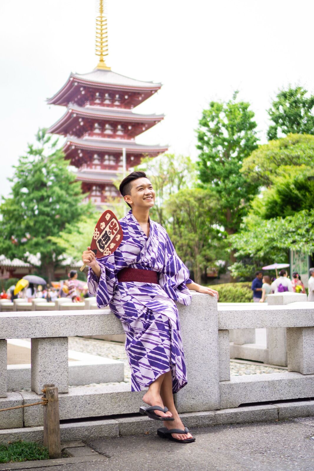 Yukata portrait by the five-storey pagoda
